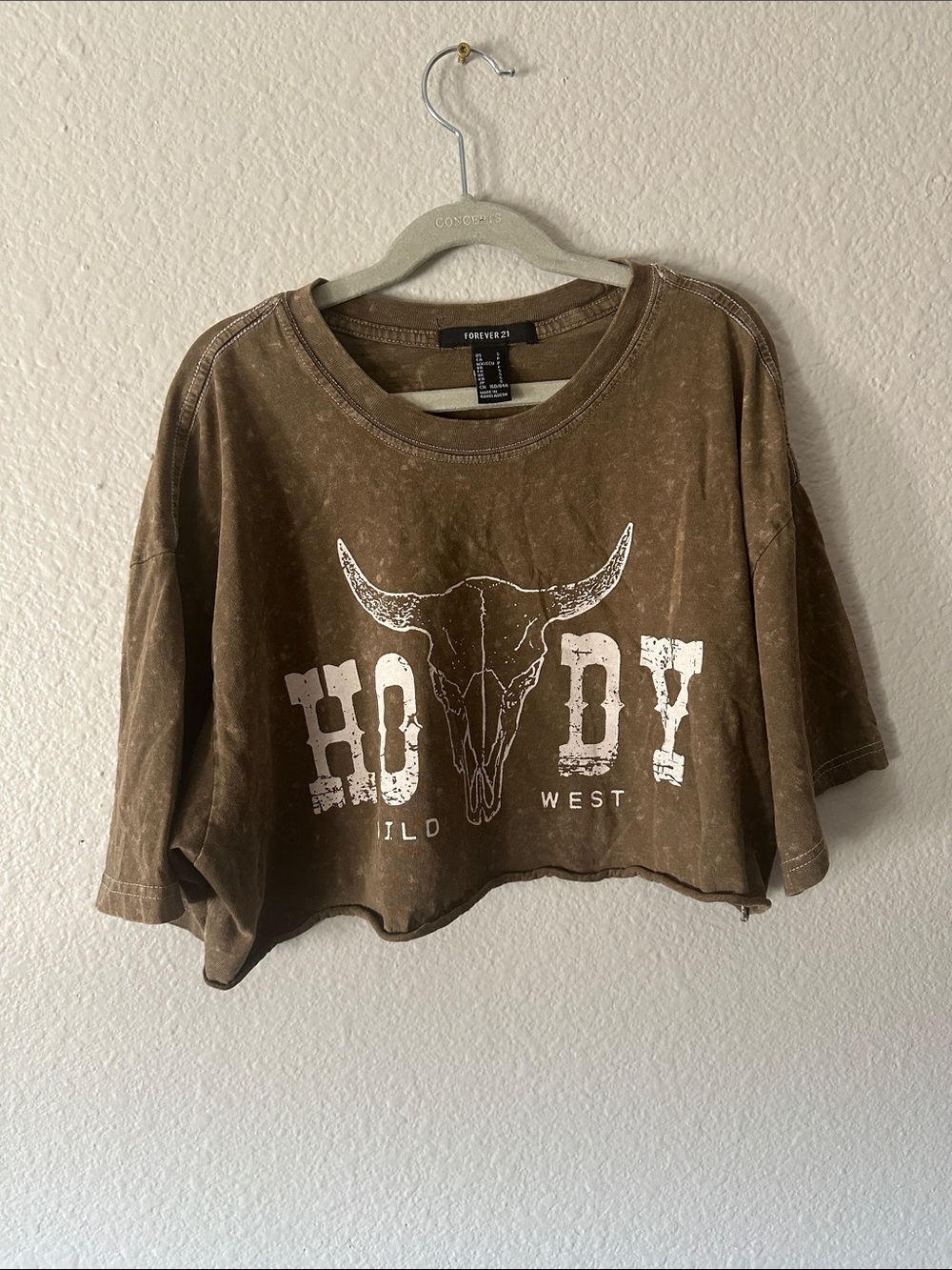 Forever 21 Brown Cropped 'Howdy' Graphic Tee